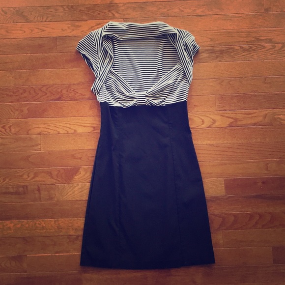 Woman’s Guess Dress New Without Tags! Size 7 - Picture 1 of 6